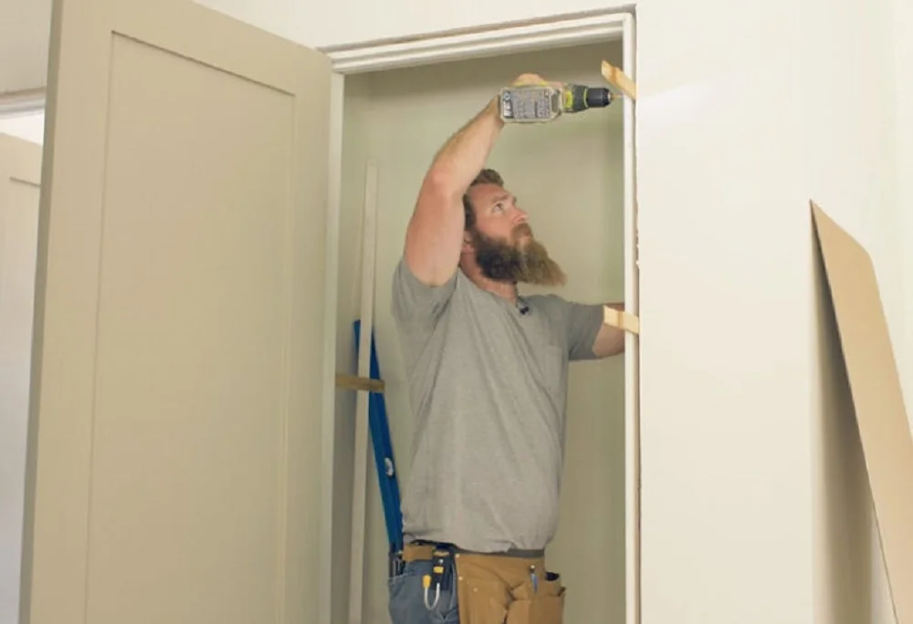 Servicios del hogar multiservicios reparaciones del hogar Cambio de puertas de interior