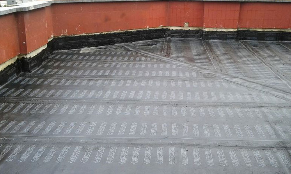 Precio tela asfáltica, ¿Cuánto cuesta impermeabilizar un tejado?